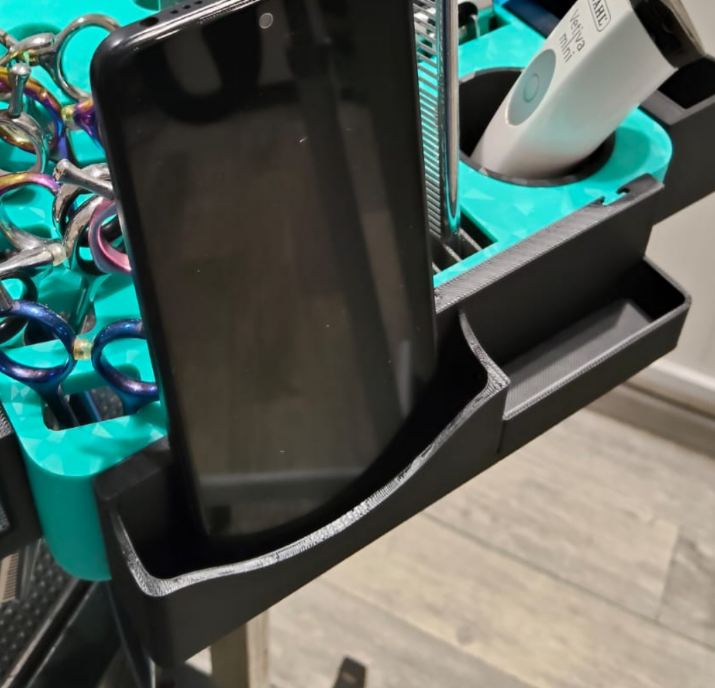 Moduł – pojemnik na telefon